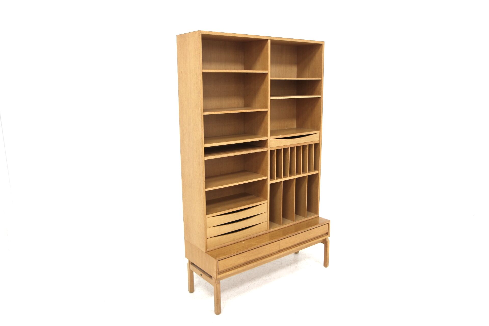 Scandinavian oak bookcase, Marian Grabinski, Möbel-Ikea, Sweden, 1960