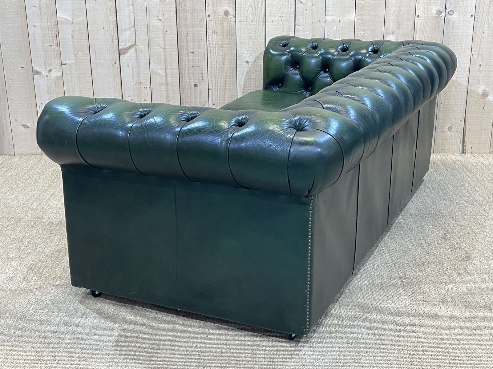 Chesterfield 3-seater sofa in green leather from the 80s