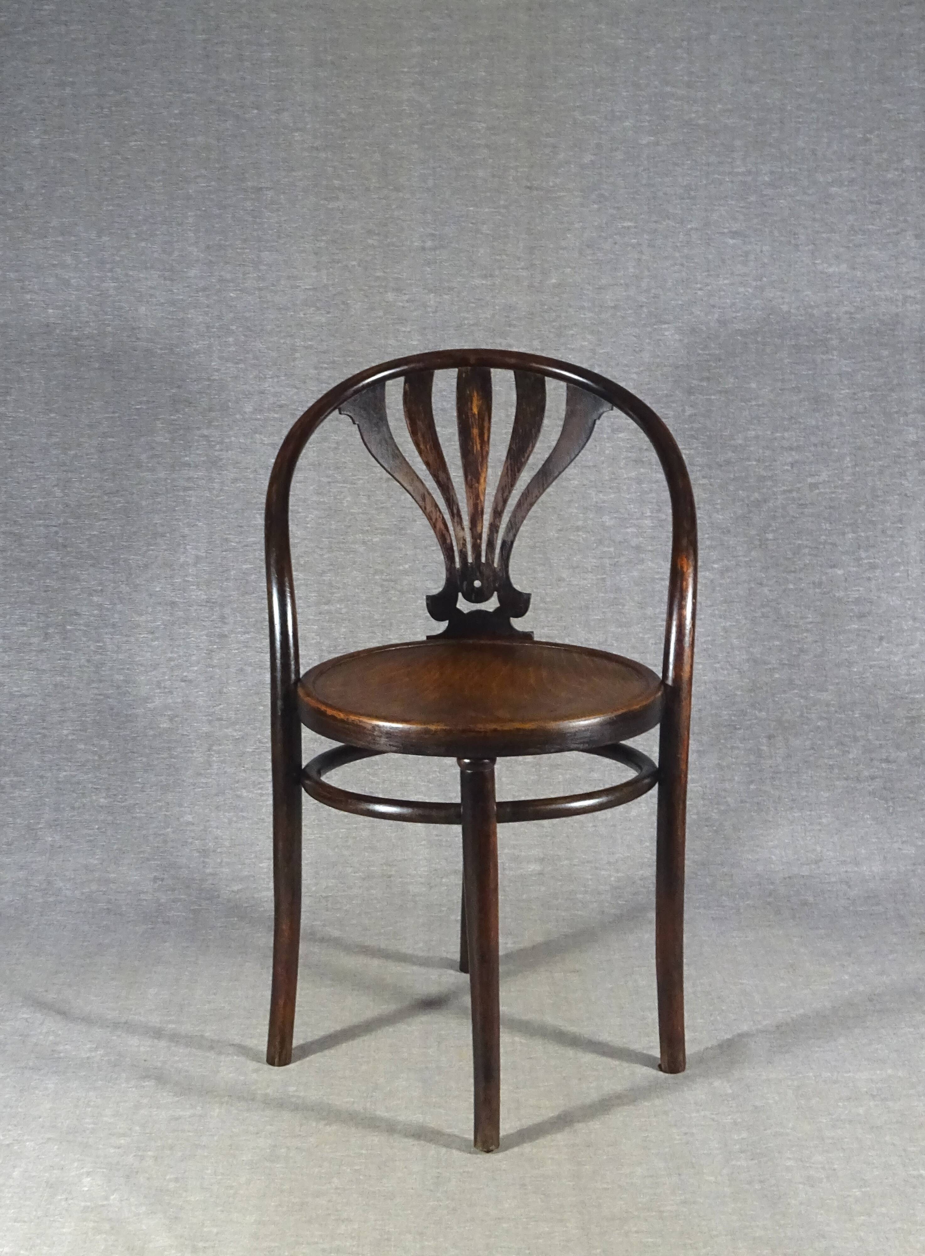 Chaise Thonet N°1029 bistrot à palmette, 1920