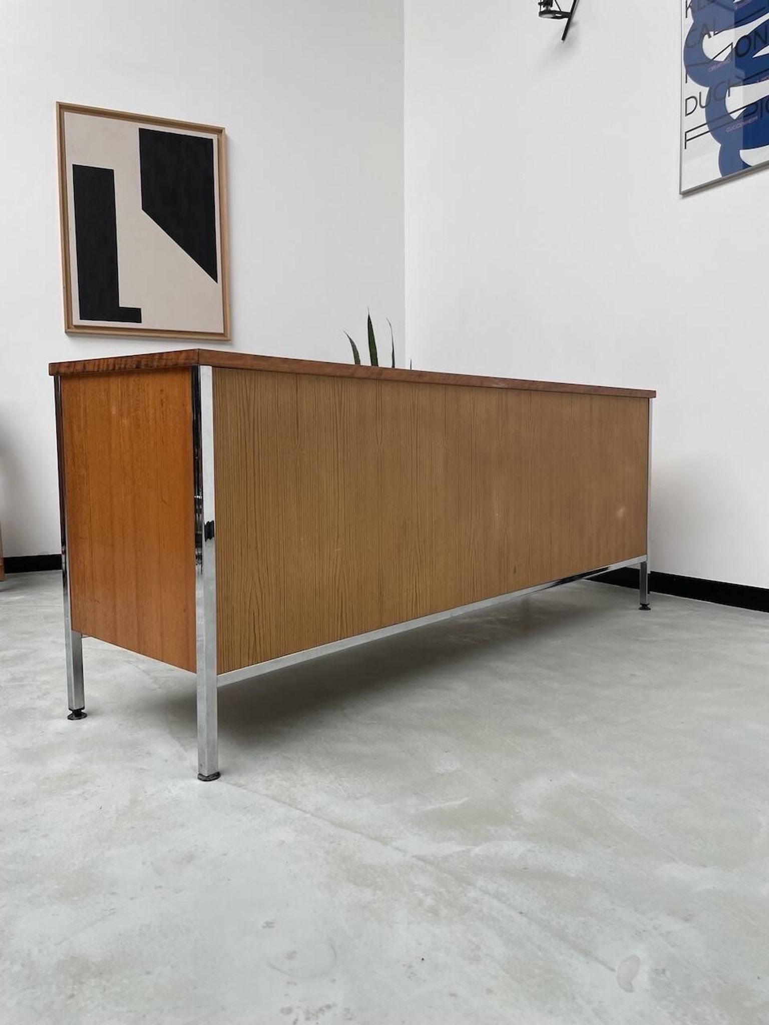 1960s modernist enfilade