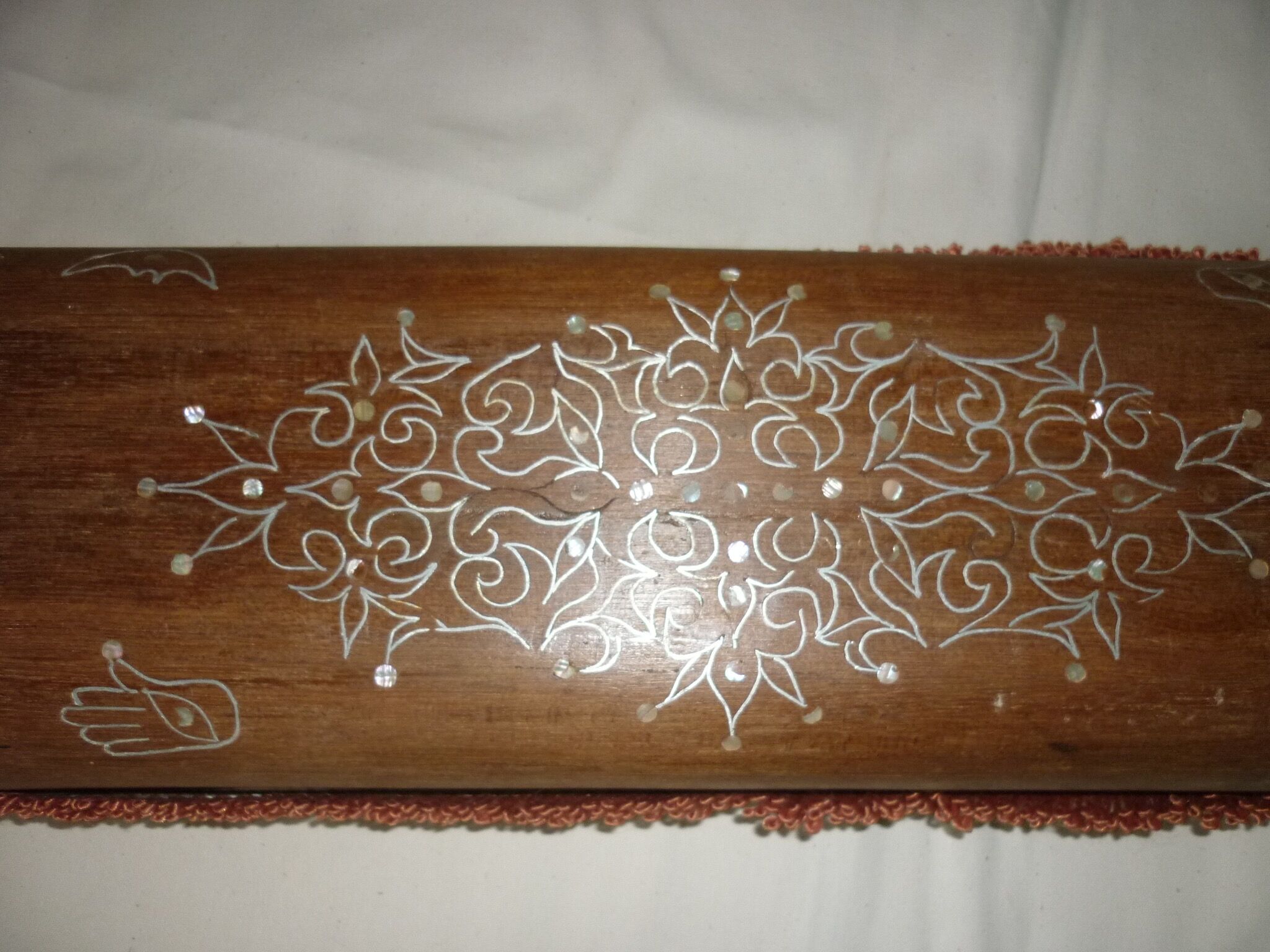 Guembri  North Africa stringed lute