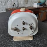Peter retro vintage red alarm clock