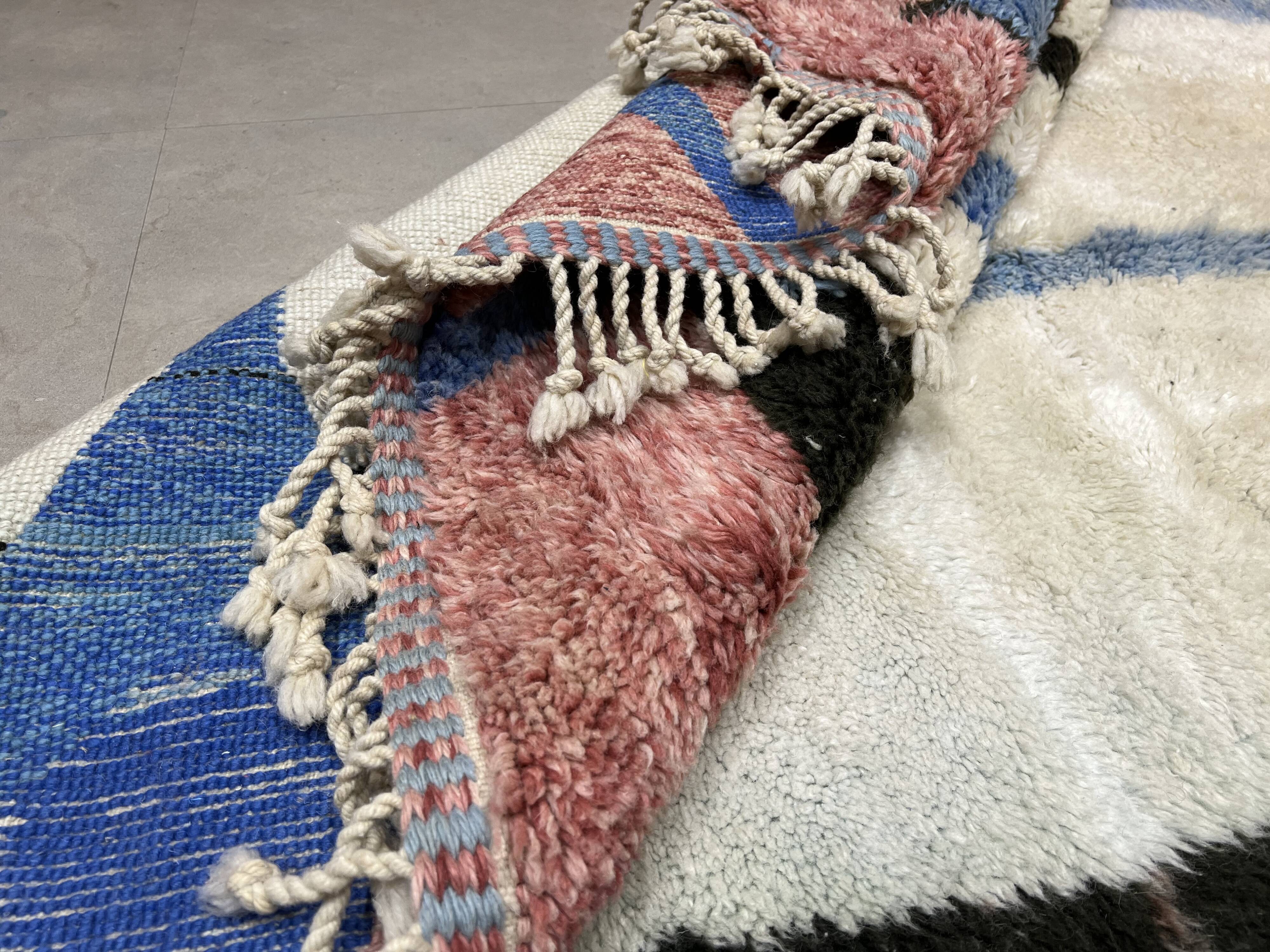 Colorful M'rirt carpet - 333x276cm