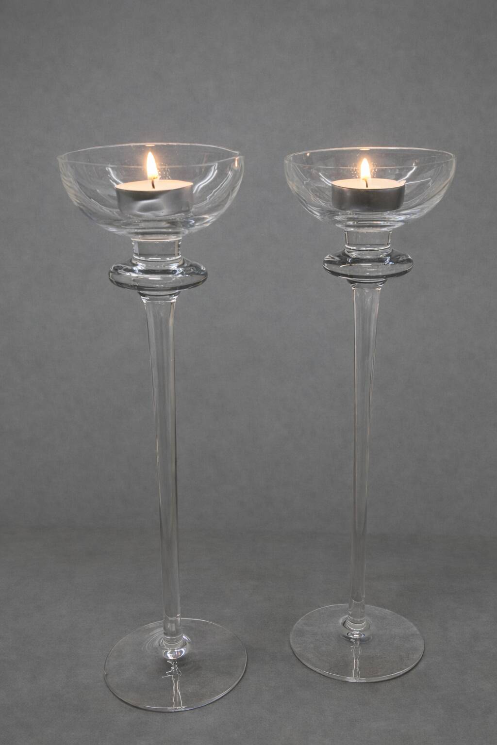Pair of blown glass candle holders – Sleek design – Pedestal candlesticks