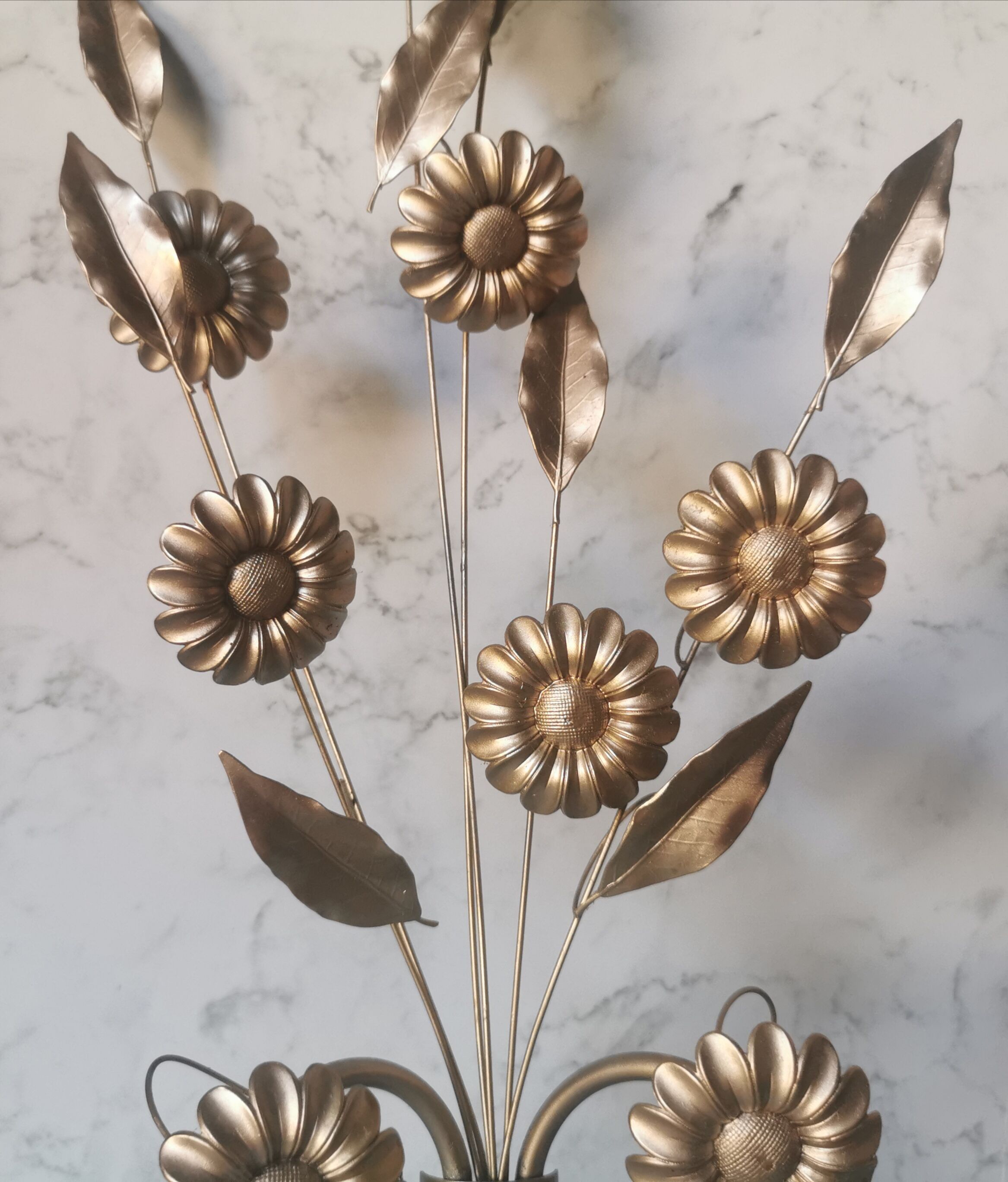 Applique murale fleurs metal doré