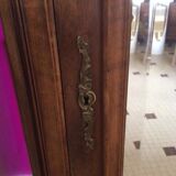 Standing man with door and ice