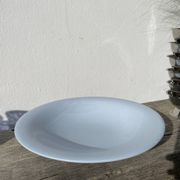 Plat rond, moulin des loups bleu ciel en céramique