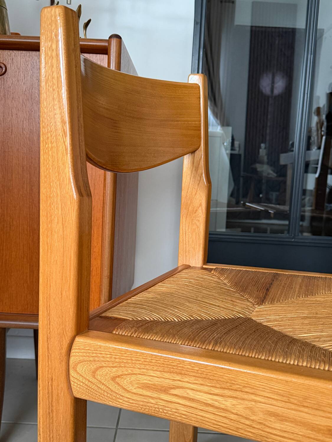 Pair of solid elm chairs with straw – Maison Regain, here