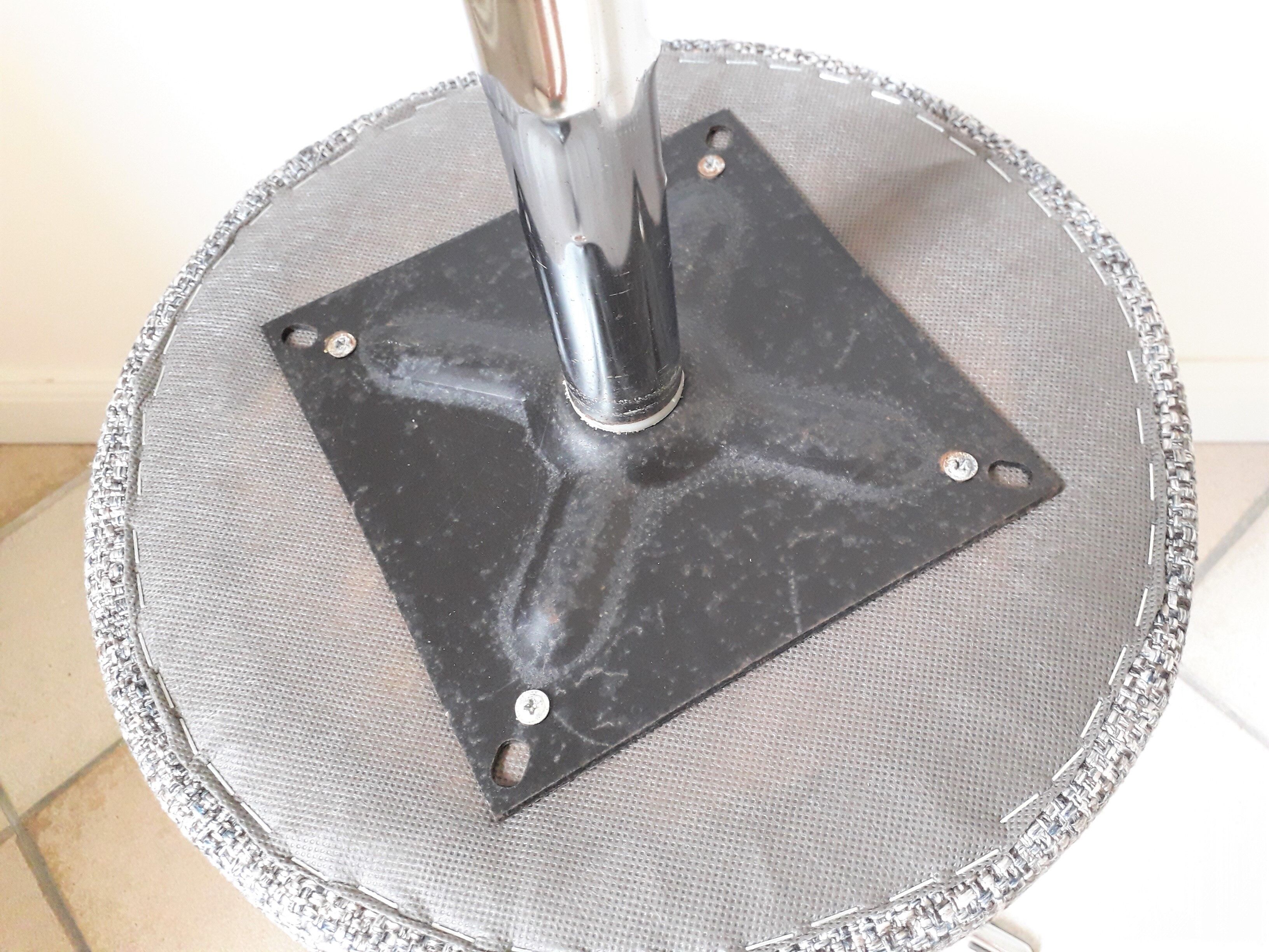 Pair of swivel stools 70s central foot