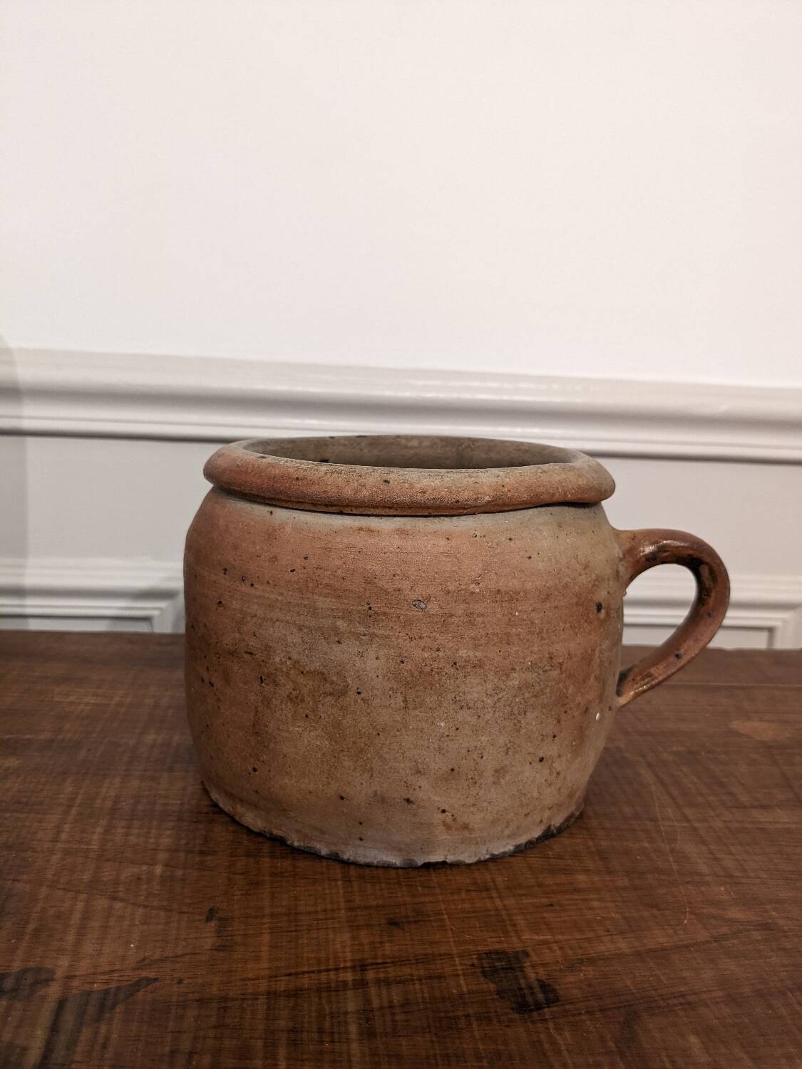 Stoneware pot