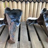 Cast-iron bathtub feet