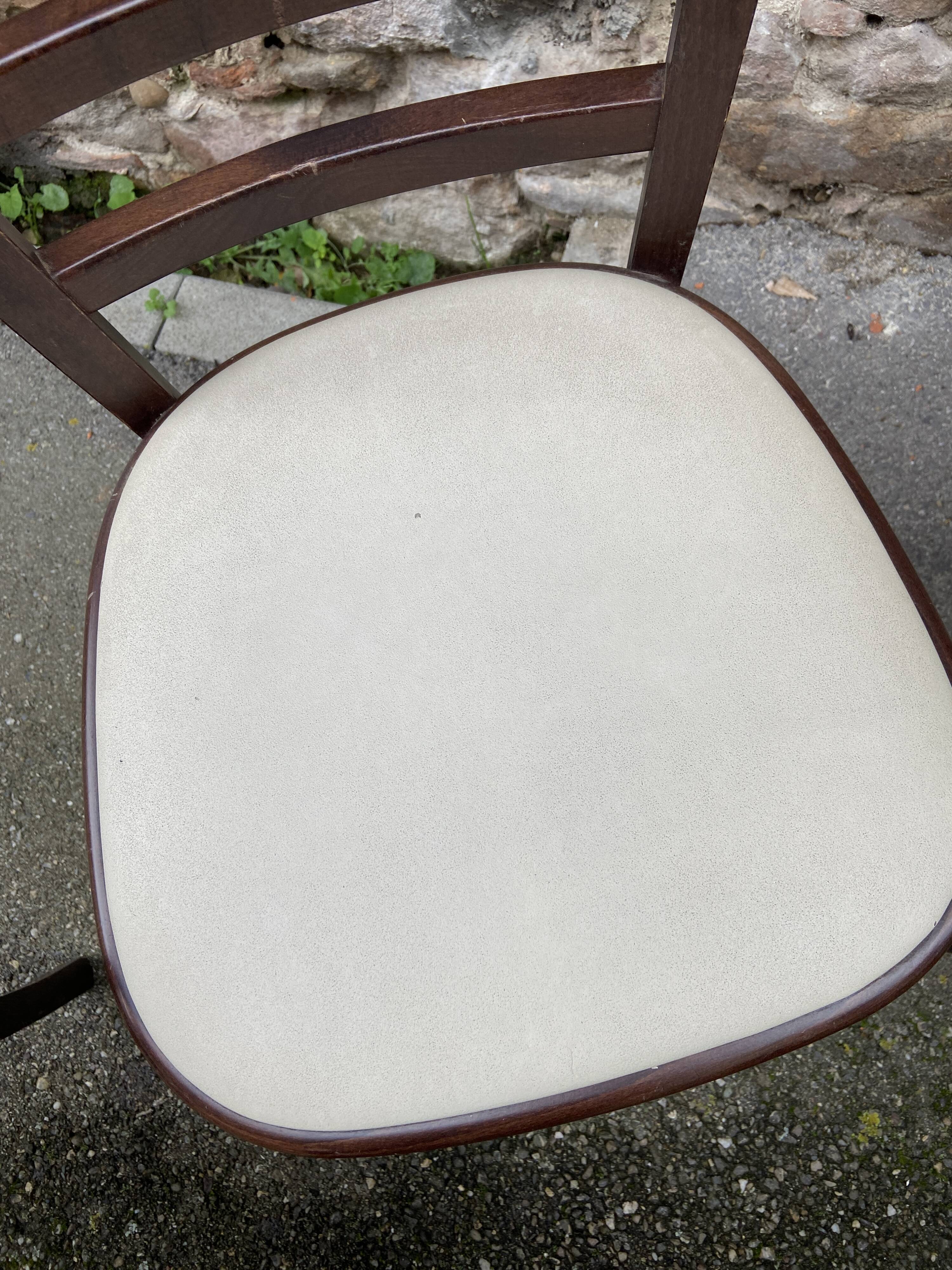 4 chaises bistrot vintage