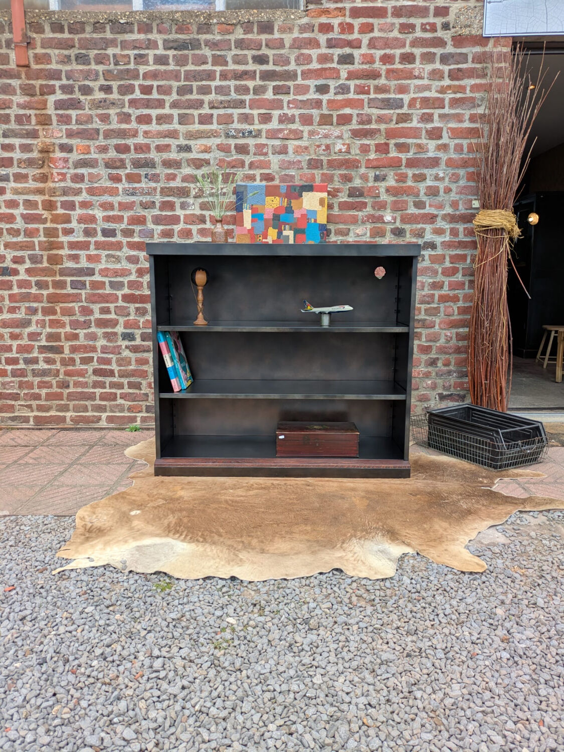 Industrial shelf