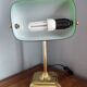 Lampe banquier en laiton et verre vintage