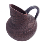 Pitcher in structured brown ceramic