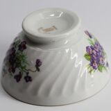 Set of 4 porcelain bowls with violets