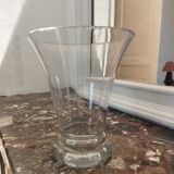 Vase en verre ciselé transparent