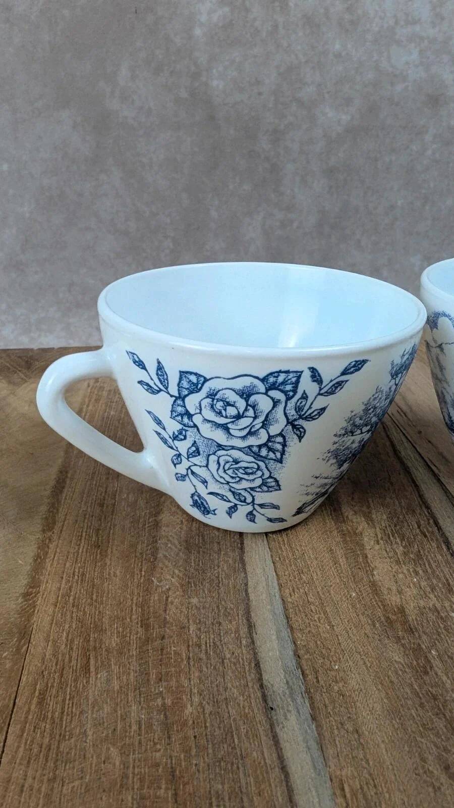 Charming duo of Rivanel mugs