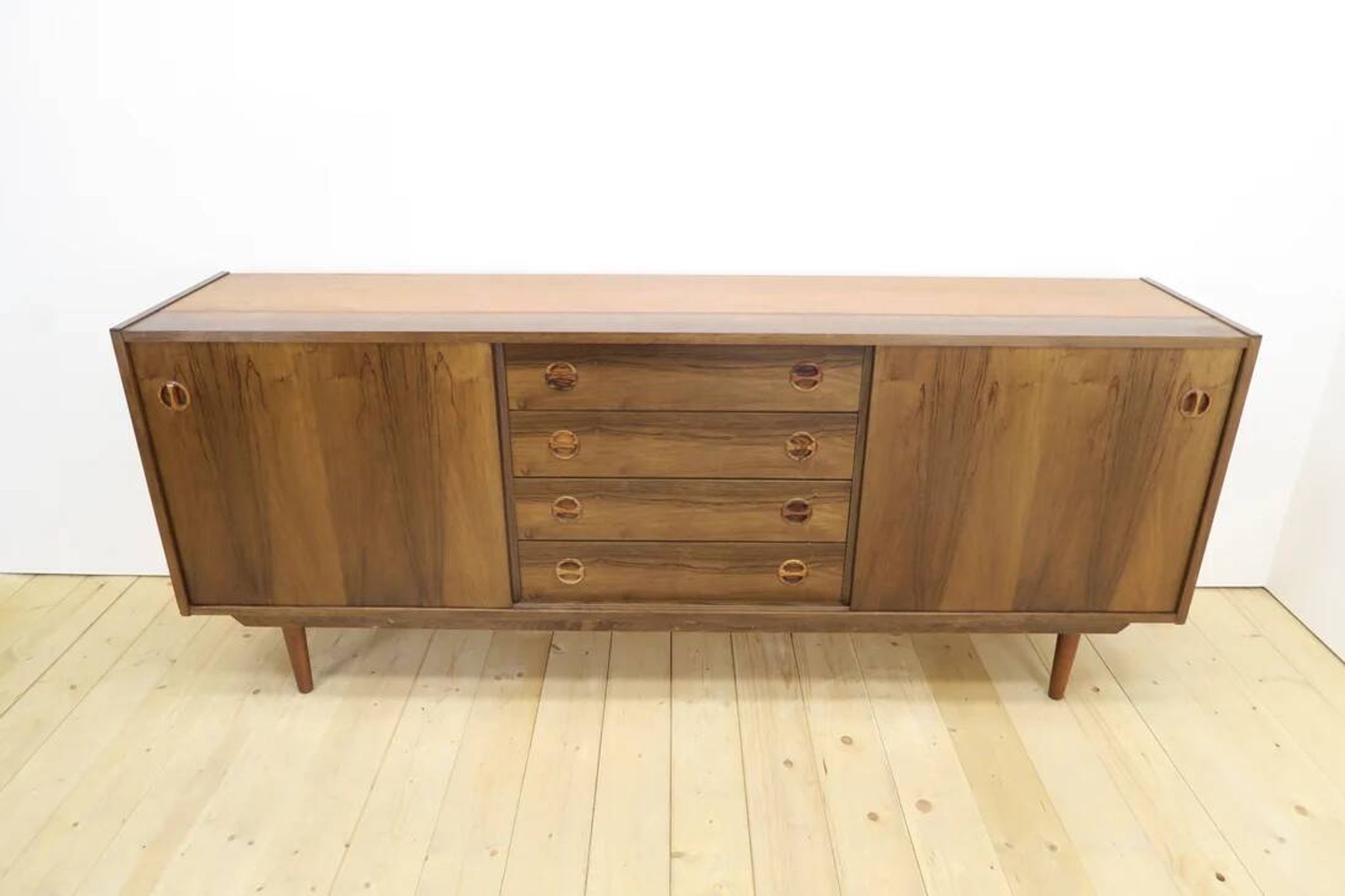 Buffet en teck avec tiroirs centraux, années 1960