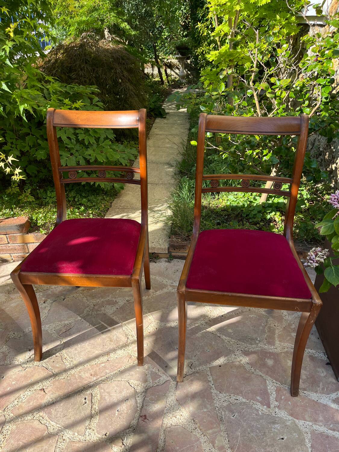 Set of 2 antique chairs