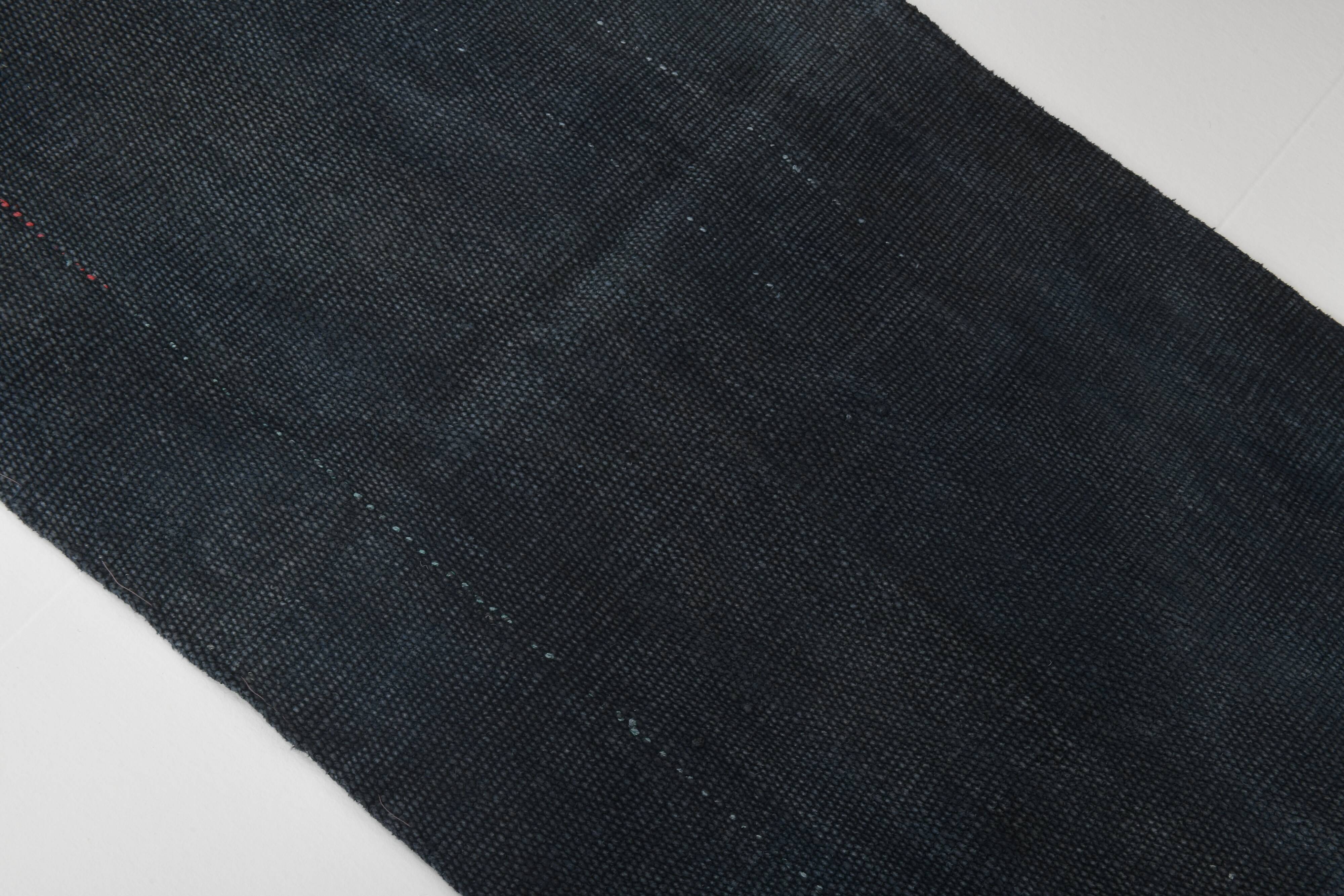 Tapis de couloir court vintage bleu marine turc, 66 x 182 cm