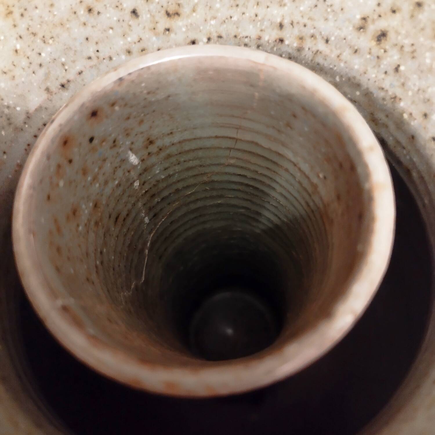 Pichet beige Vallauris fait main