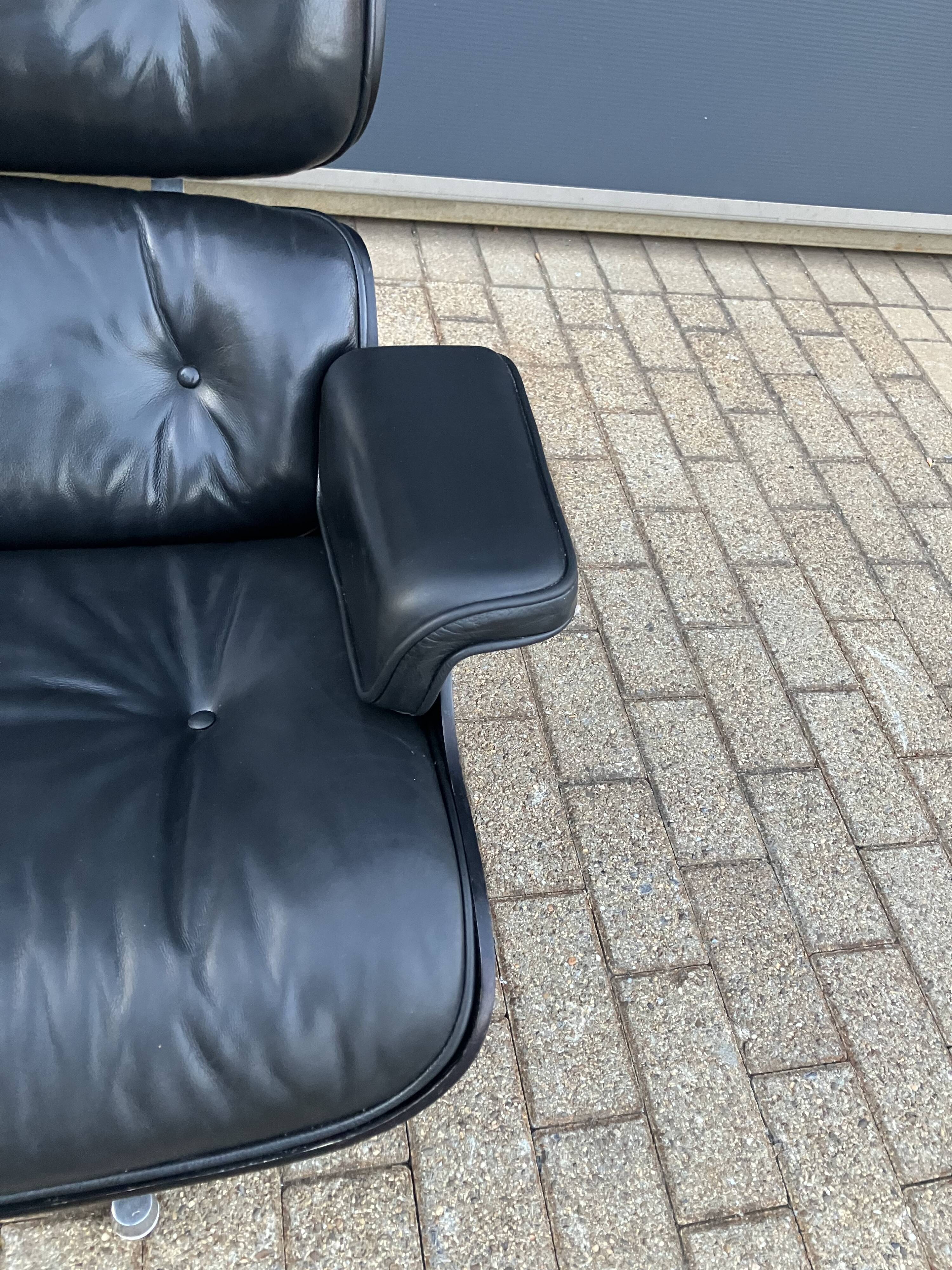 Vitra Eames lounge chair met Ottoman. Jaren 70. In Topstaat!