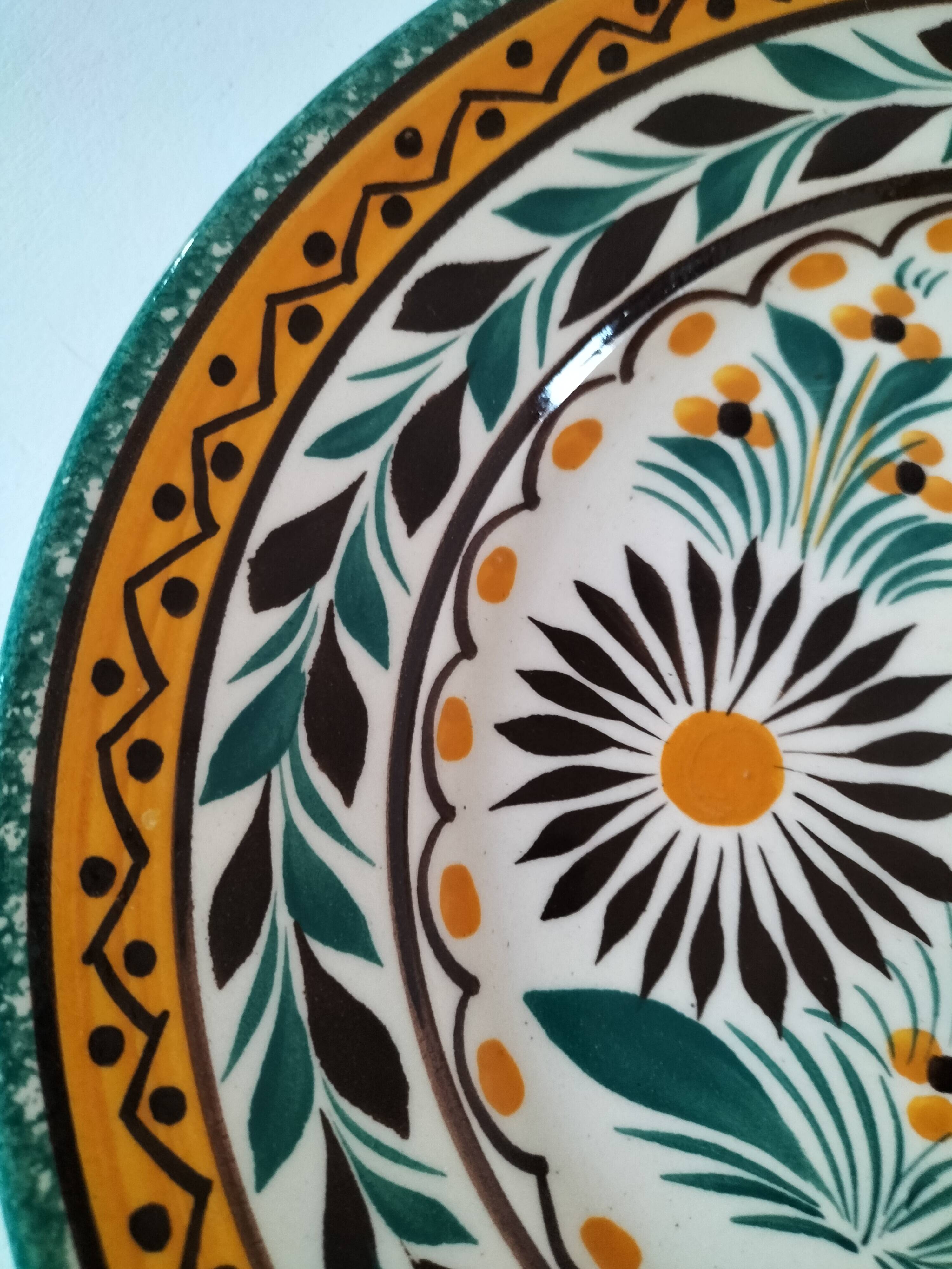 HB Quimper plate, Camaïeu model, green and saffron floral decoration