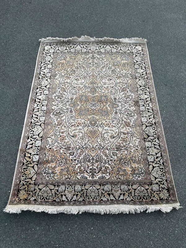 Tapis persan en pure soie