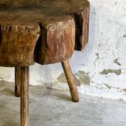Table d'appoint Art populaire en orme, France XIXe siècle