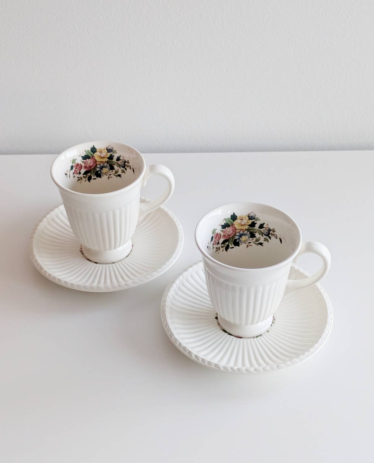 2 vintage '60 Wedgwood mugs. Conway model.