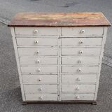 Workshop cabinet with drawers