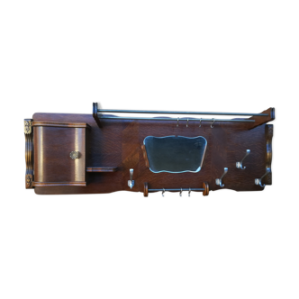 Patère wall-coated coat