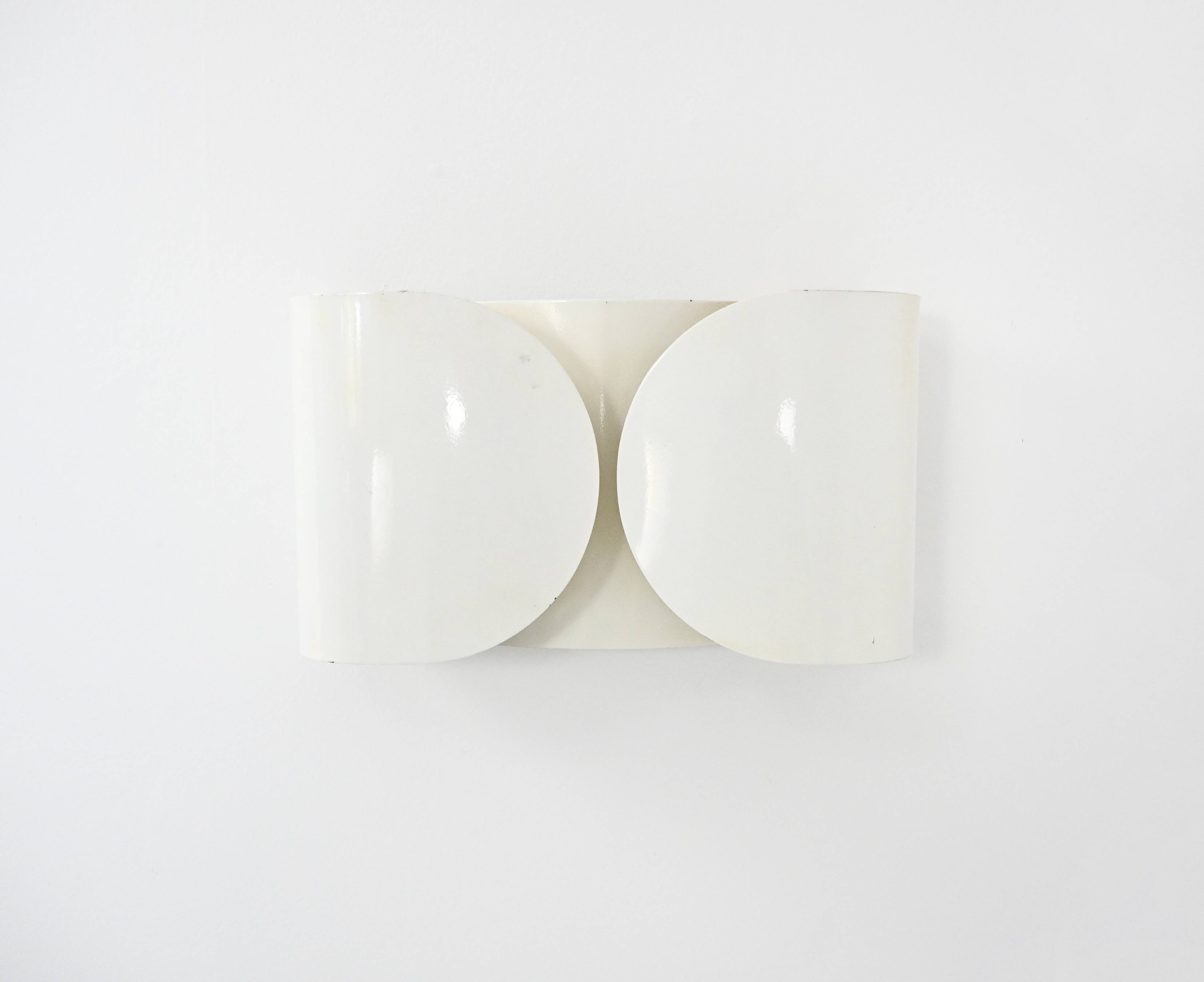 White "Foglio" wall light, by Tobia & Afra Scarpa for Flos, 1960s.