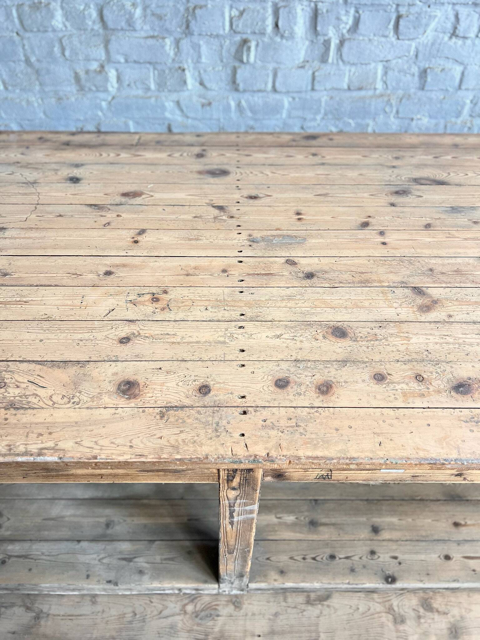 Old draper's table 4m30