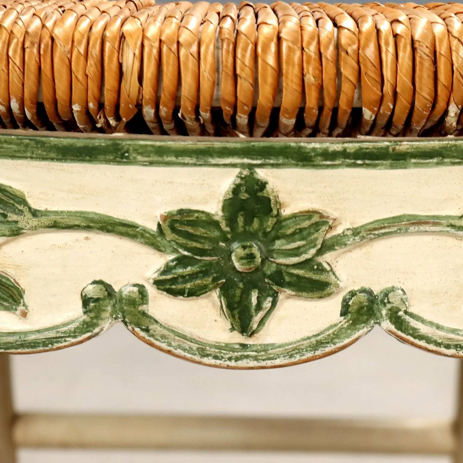 Antique baroque-style armchairs in lacquered wood from the 19th century.