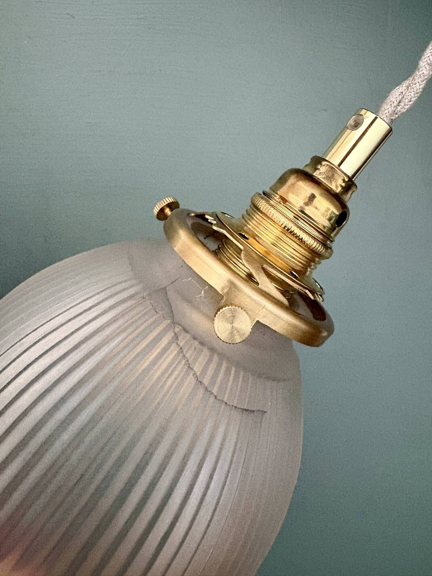 Vintage tulip suspension in frosted glass (TFB1)