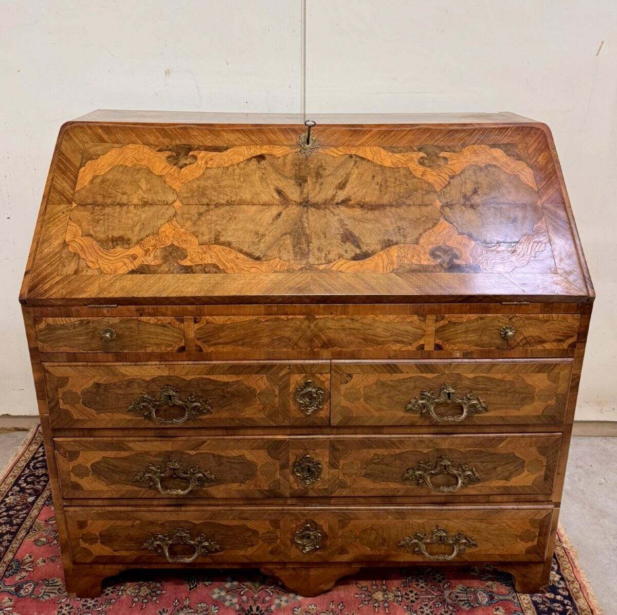 Bureau - commode ou commode scriban époque Louis XV en marquéterie