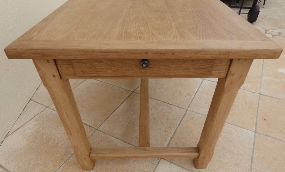 Solid oak farmhouse table with 2 large drawers and brass knobs - Fully restored