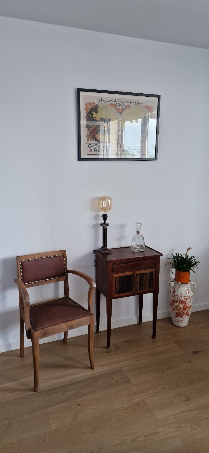 Directory style marquetry side table