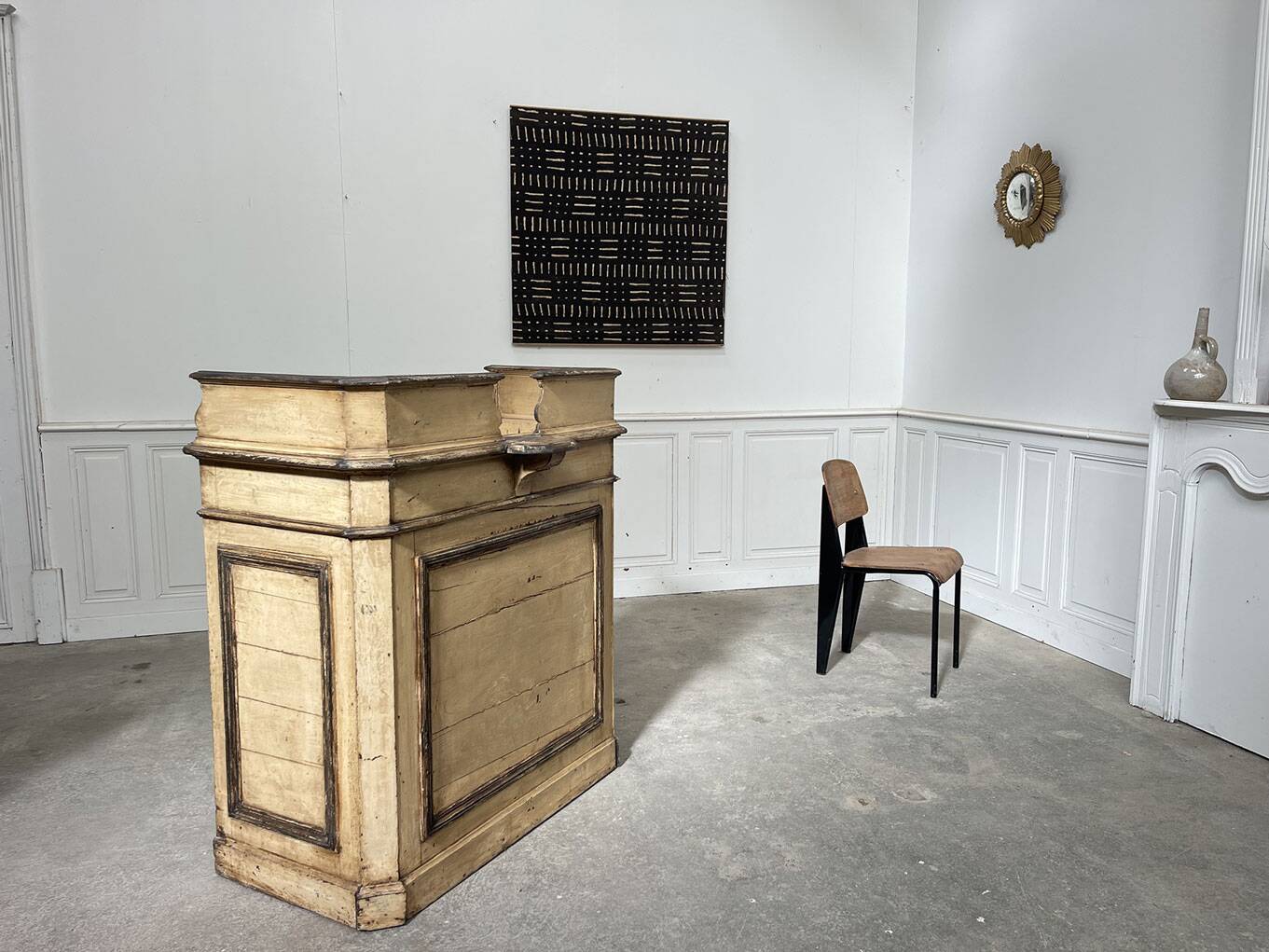 Comptoir 1930 de boutique, patine beige