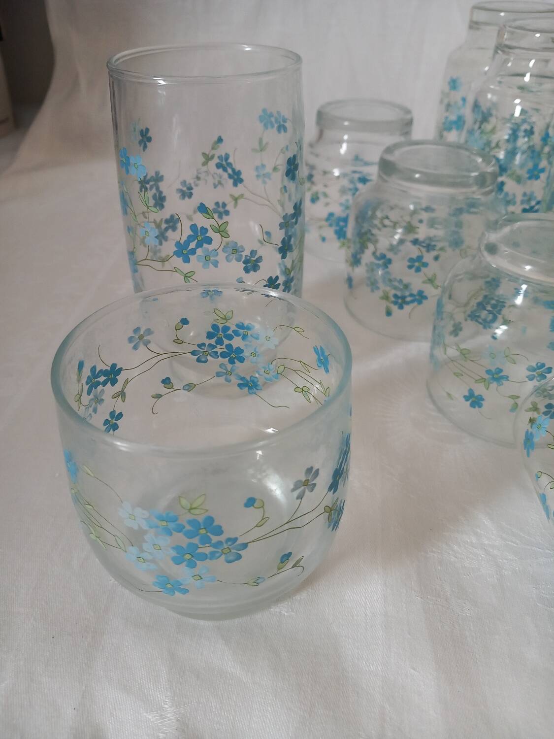 Set of Arcoroc glasses model Myosotis, Veronica.