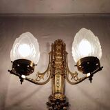 Aplique de pared de bronce. Francia, 1950s.