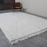 Handmade Moroccan Beni Ourain rug in cream white, 150/250cm