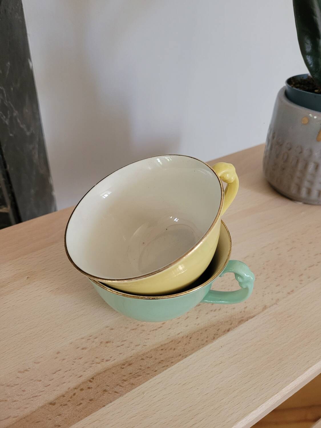 Set of 2 Faïences d'Orchies coffee cups