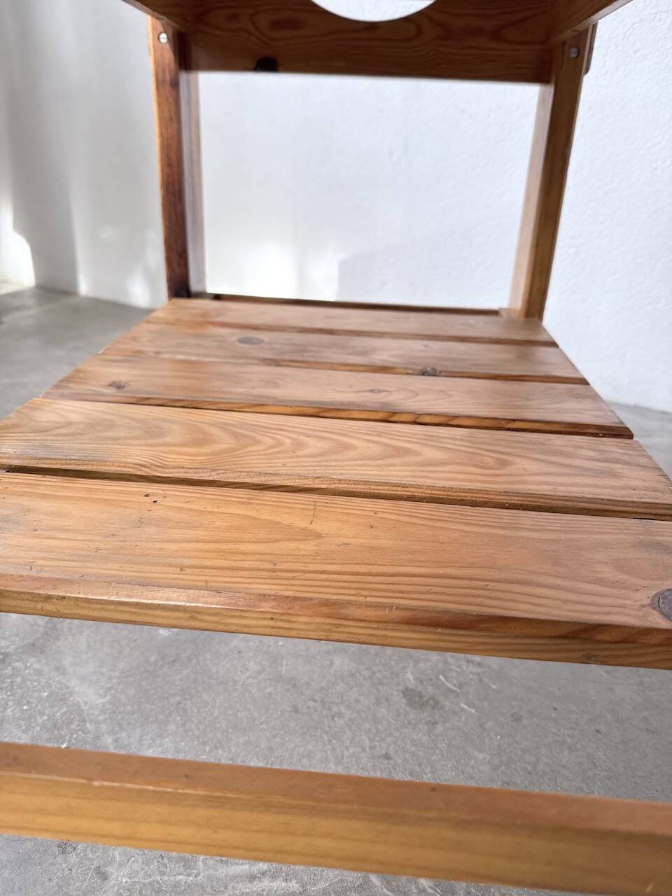 1980 pine wheeled console table