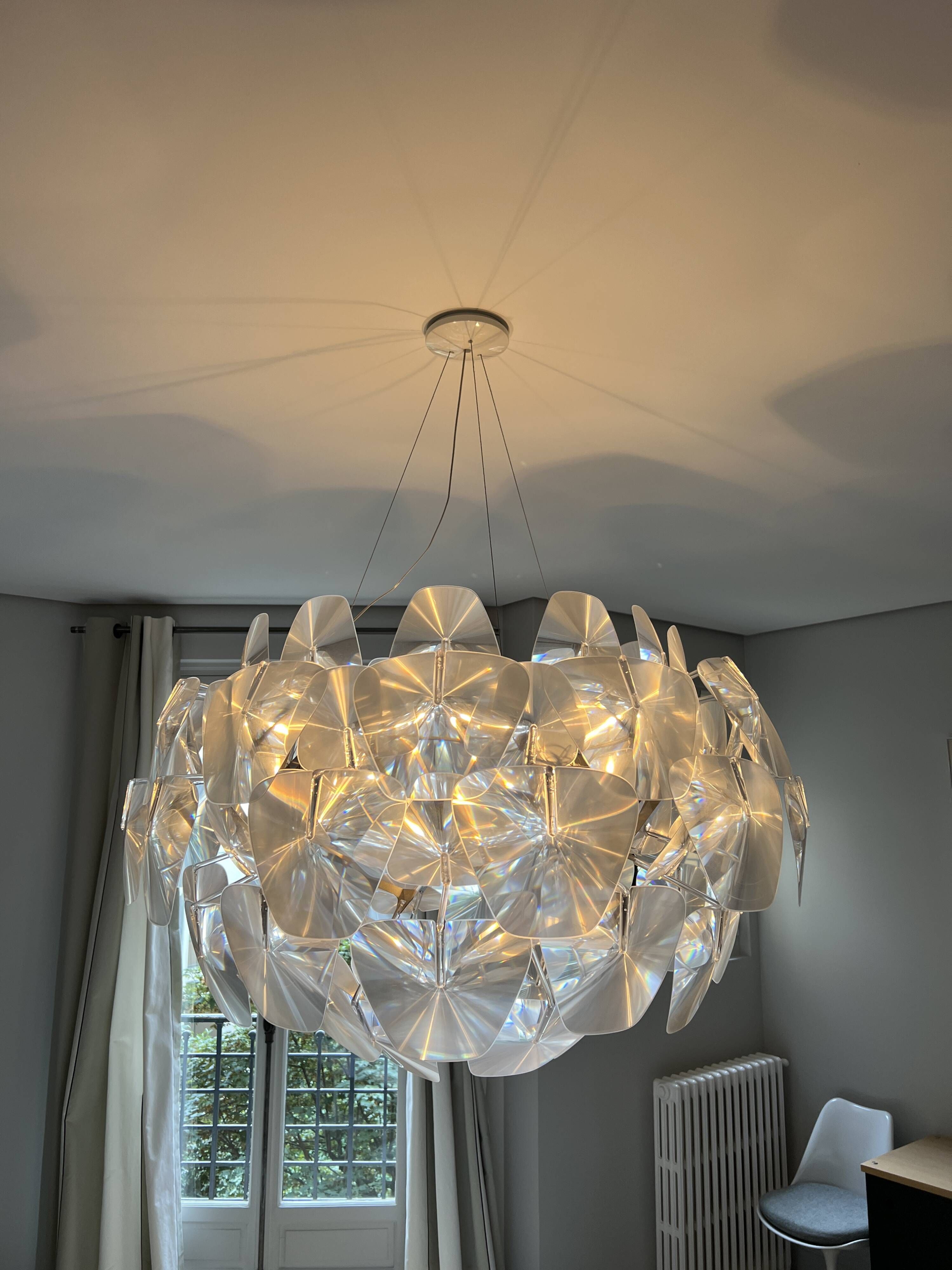 Suspension hope by Luceplan, designers Francisco Gomez Paz & Paolo Rizzatto.