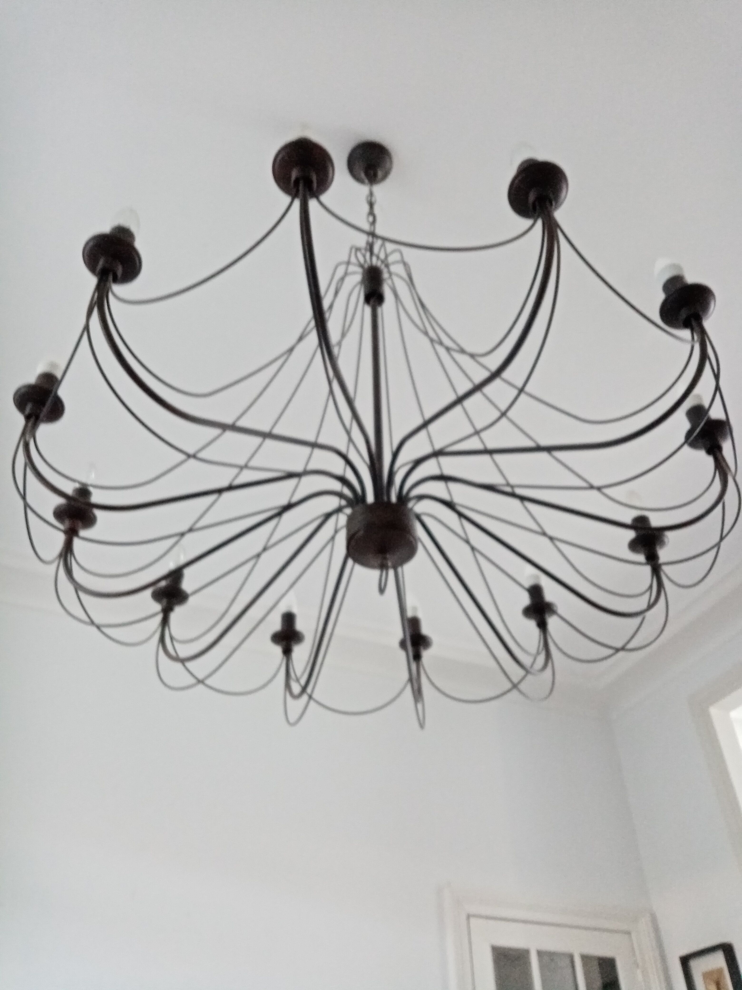 Lustre 12 branches métal effet rouille