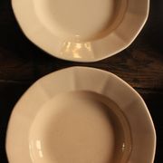 6 assiettes creuses dépareillé Digoin Sarreguemines rouge bleu rose