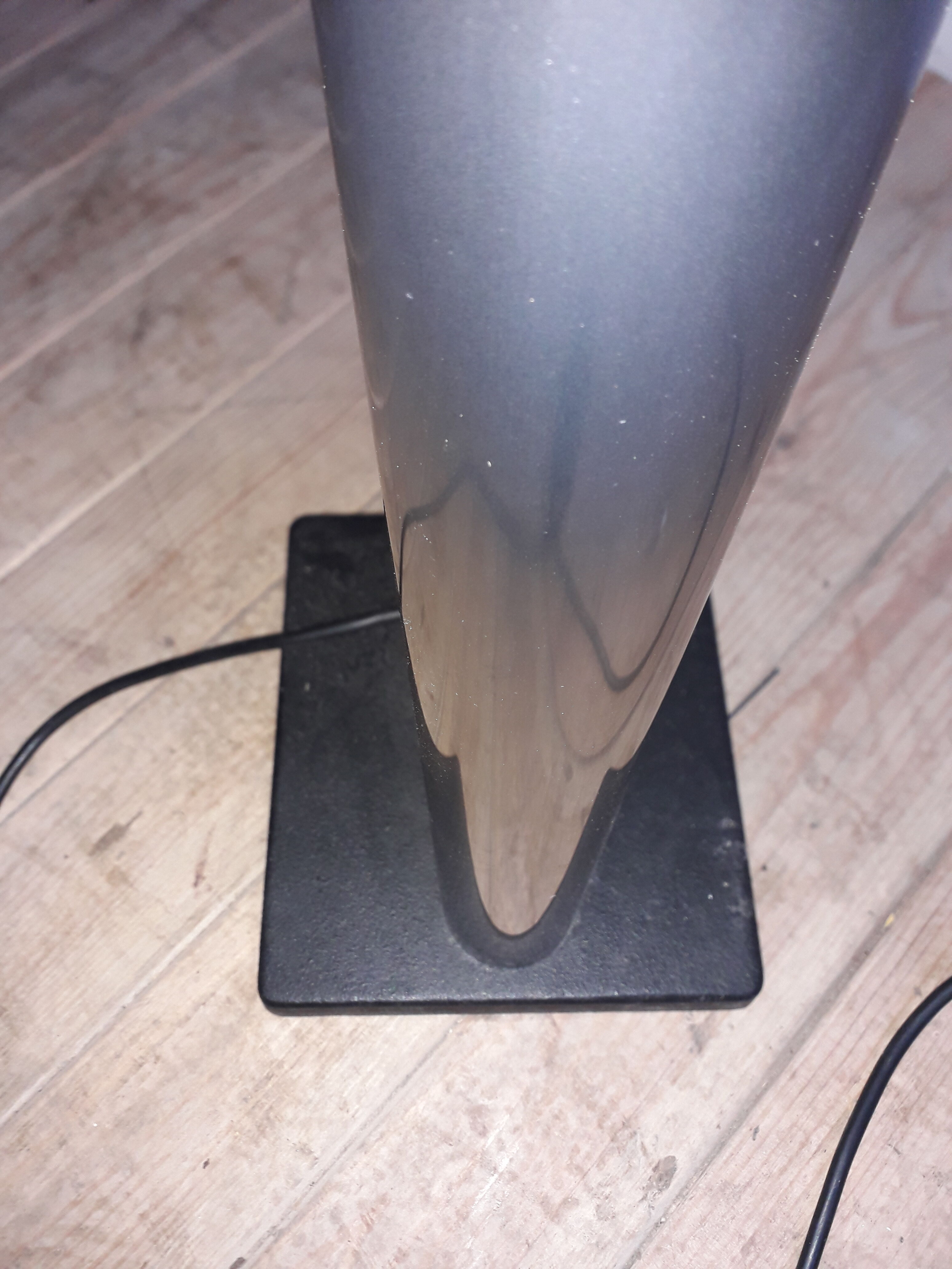 Hallogenexen metal lamppost